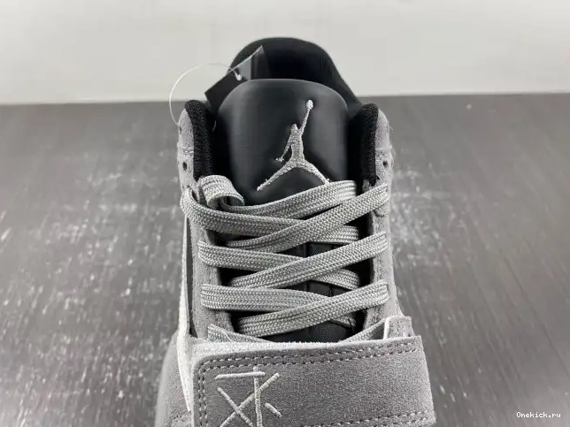 One Kick THE SCOTT X TRAVIS CHECK CUT JORDAN FZ8117-001 0531